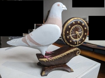 Zegar i gołąb naturalnej wielkości - rękodzieło