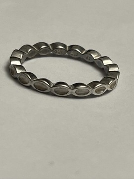 Pandora oryginał pierścionek biała emalia 58