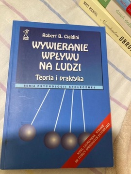 Cialdini, Wywieranie wpływu na ludzi