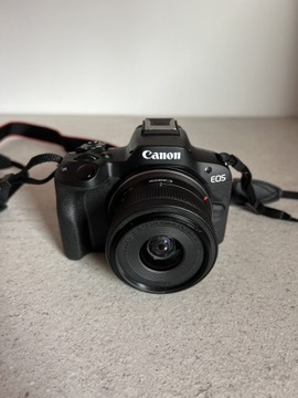 Camera Canon R50