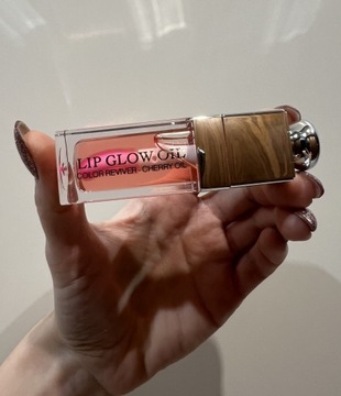 Dior Addict lip glow oil backstage