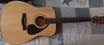 Gitara Yamaha F310 pokrowiec stroik Fender FT-1