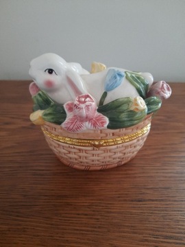 Szkatułka Wielkanocna z króliczkiem ceramiczna 