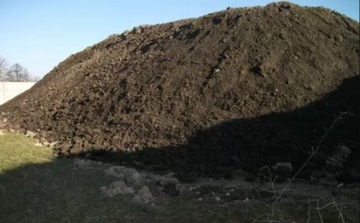Torf, czarnoziem przesiewany humus ziemia ogrodowa
