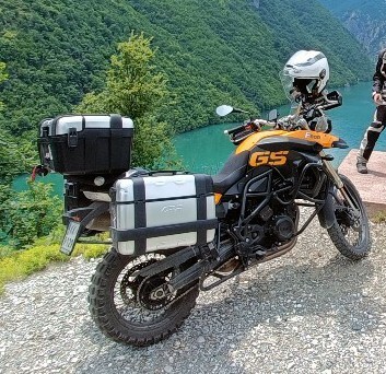 Kufry givi TRK 46l plus 2 x 33l kpl.