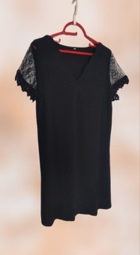 Sukienka czarna , koronkowy rękaw , rozmiar L