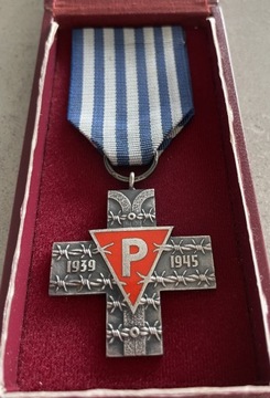 Krzyż Oświęcimski RP w pudełku