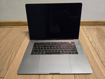 Apple MacBook Pro A1990 i9 32/512GB 560X 48 cykli