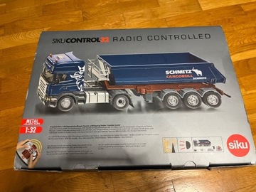 Siku control 6725 SCANIA z naczepą SCHMITZ 1:32