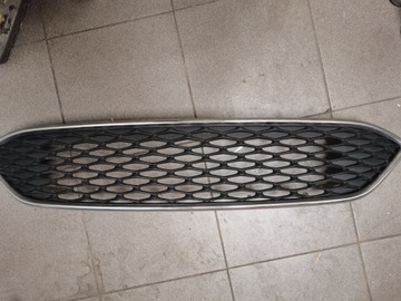 Grill Atrapa chłodnicy focus mk3 lift