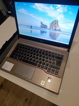 Laptop Fujitsu Lifebook E744 i5-4gen stan bdb 