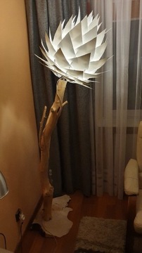 Lampa drewniana podłogowa stojąca