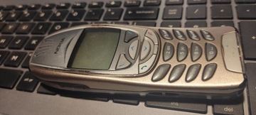 Telefon komórkowy Nokia 6310i