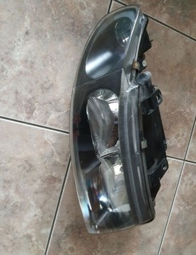 Lampa przednia prawa seat leon