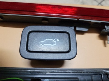Przycisk zamykania klapy bagażnika Volvo XC60 XC70