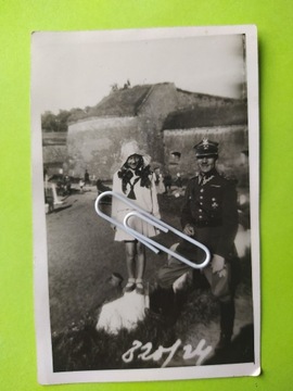Zdjęcie Żołnierz-Oficer z Córką 18 Pułk Ułanów? 18