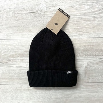 Czarna czapka zimowa beanie Nike swoosh logo black