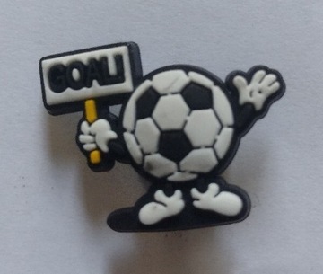 Pin przypinka do butów crocsów piłka nożna gol