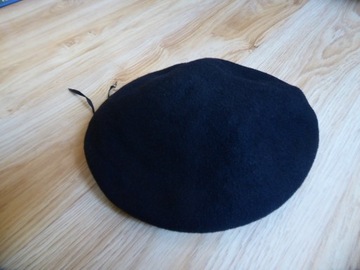 Beret wojskowy wełniany tłoczony, rozm. 58, NOWY