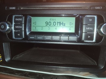 Oryginalne radio VW RCD210 z kodem