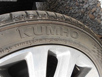 Opony  215/50/17 KUMHO ECSTA PS71 