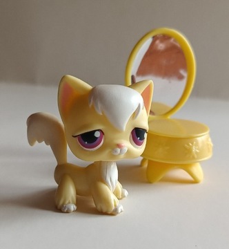 Zestaw kot Littlest Pet Shop i toaletka