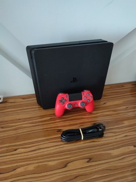 [PS4] Konsola PlayStation 4 Slim + Pad