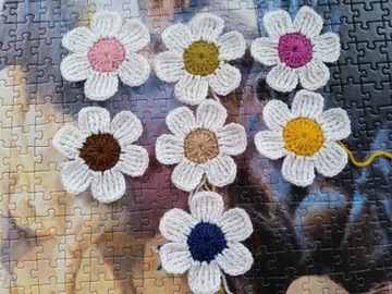 Kwiatki z włóczki -  dużo kolorów   - 7 cm