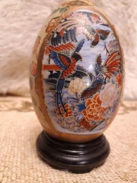18a. Chinskie porcelanowe jajko a, la Faberge. 