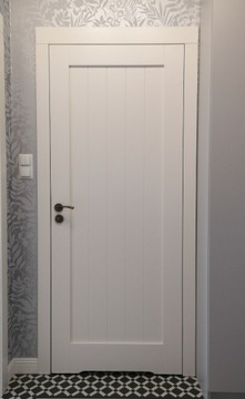 Drzwi wewnętrzne drewniane białe