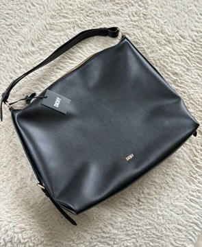 Torebka DKNY the Village Medium Hobo skóra nowa