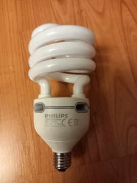Energo oszczędna żarówka Philips gwint E27