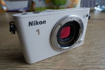 Nikon J3 + obiektyw Nikon 1 Nikkor 10-30 VR