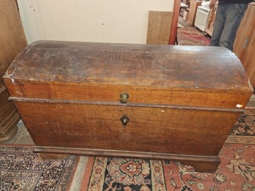 Kufer jesionowy z XIX wieku 