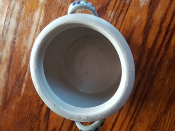 Stary garnek ceramiczny