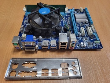 Płyta główna GIGABYTE B75M-D2V s. 1155 + procesor i pamięć - PŁYTA SPRAWNA