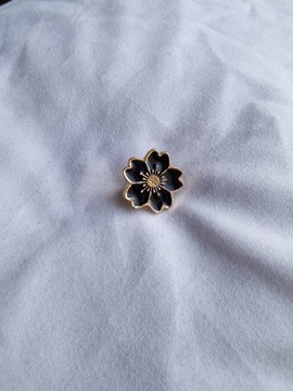 Przypinka pin pins wpinka broszka stokrotka kwiat