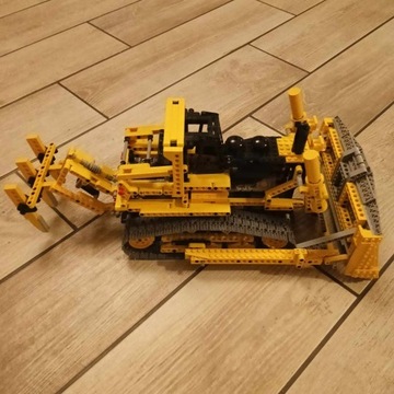 LEGO Technic 8275  - Buldożer OPIS