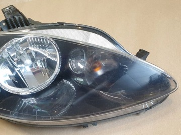 LAMPA REFLEKTOR PRAWA PRZÓD SEAT LEON II 1P OE EU