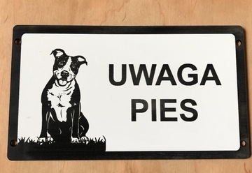 Innowacyjne tabliczki uwaga zły pies amstaff