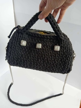 Mała czarna torebka ze sznurka bawełnianego