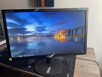 Monitor Samsung SyncMaster 24 cale FullHD PIVOT stan bdb