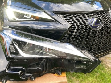 LAMPA PRAWA REFLEKTOR PRAWY FULL LED LEXUS UX 18-