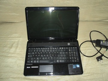 Laptop Fujitsu Lifebook AH531