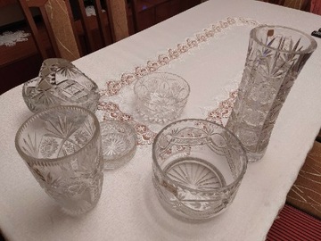 Kryształowe wazony i wazy