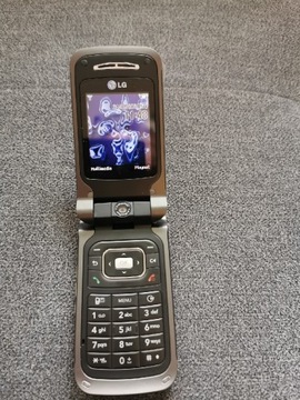 Telefon komórkowy LG KU 311