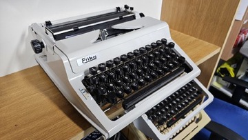 Maszyna do pisania Erika Mod.100 po konserwacji 