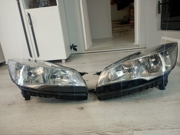 Lampa reflektor zestaw Ford KUGA