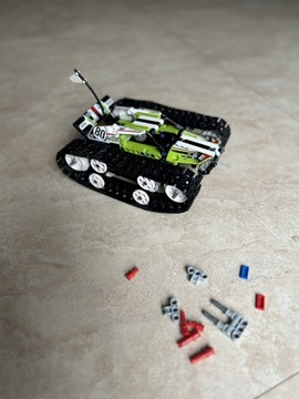 42065 Lego pojazd gąsienicowy 
