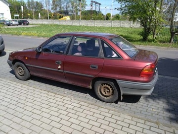 OPEL ASTRA  1.4 KAT benzyna